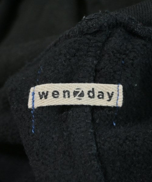 wenzday 連帽衫