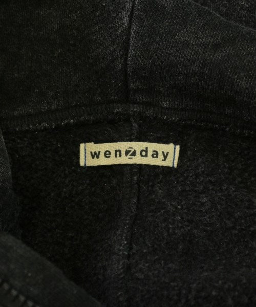 wenzday 連帽衫