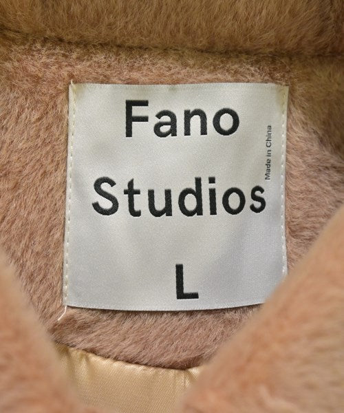 Fano Studios 支撐領外套