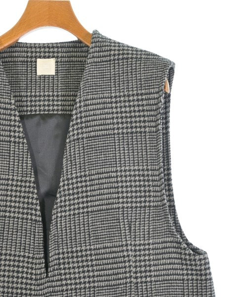 THREE SQUARE 背心