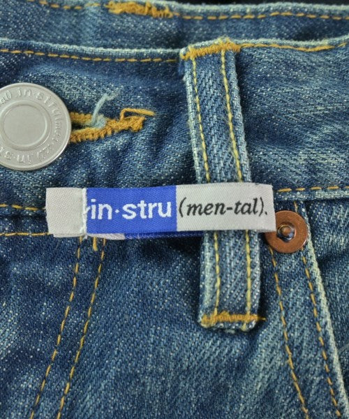 in・stru(men-tal). 牛仔褲