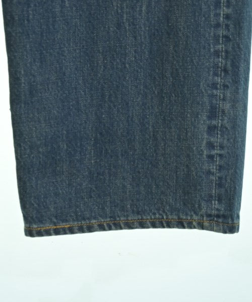 in・stru(men-tal). 牛仔褲