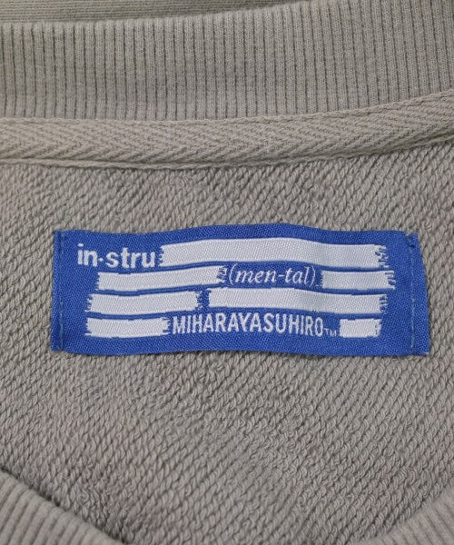 in・stru(men-tal). 運動衫