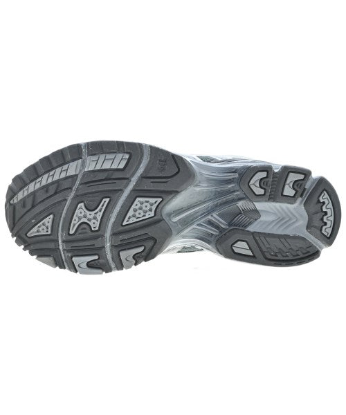 UNAFFECTED 運動鞋