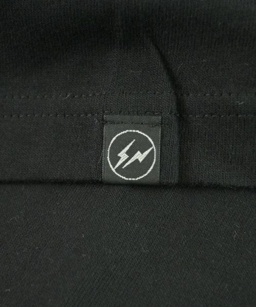 FRAGMENT UNIVERSITY T恤/上衣