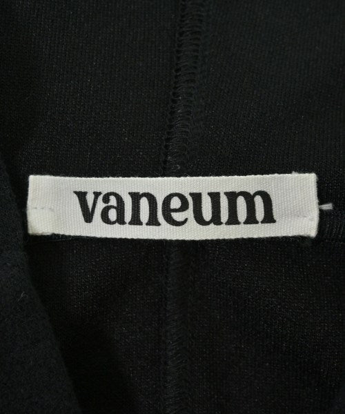 vaneum T恤/上衣