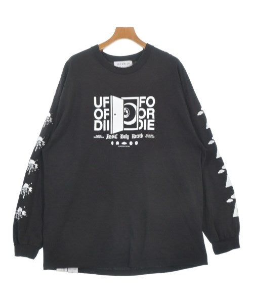 JUVENILE HALL ROLLCALL T恤/上衣